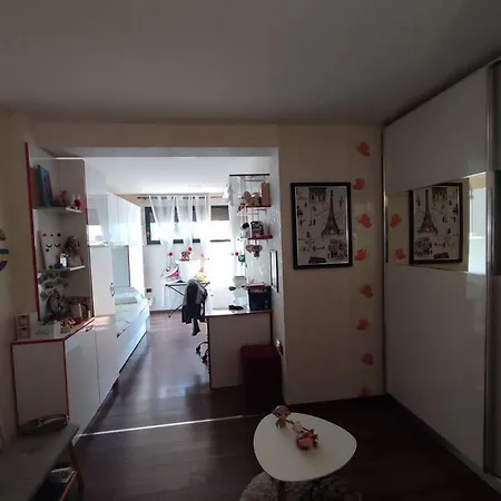 Apartament Promenade 3-bedroom With Large Balcony.