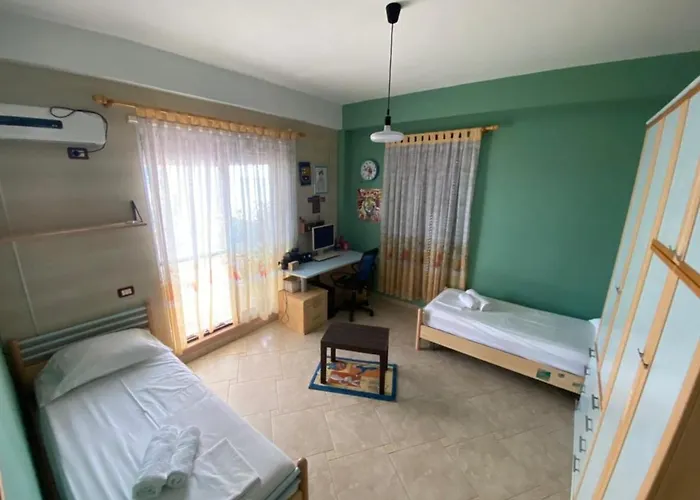 Promenade 3-bedroom With Large Balcony. דירה