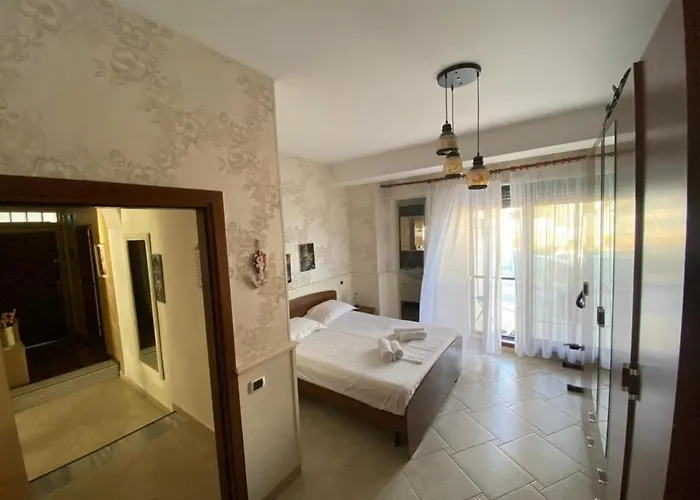 Promenade 3-bedroom With Large Balcony. Apartamento Durrës